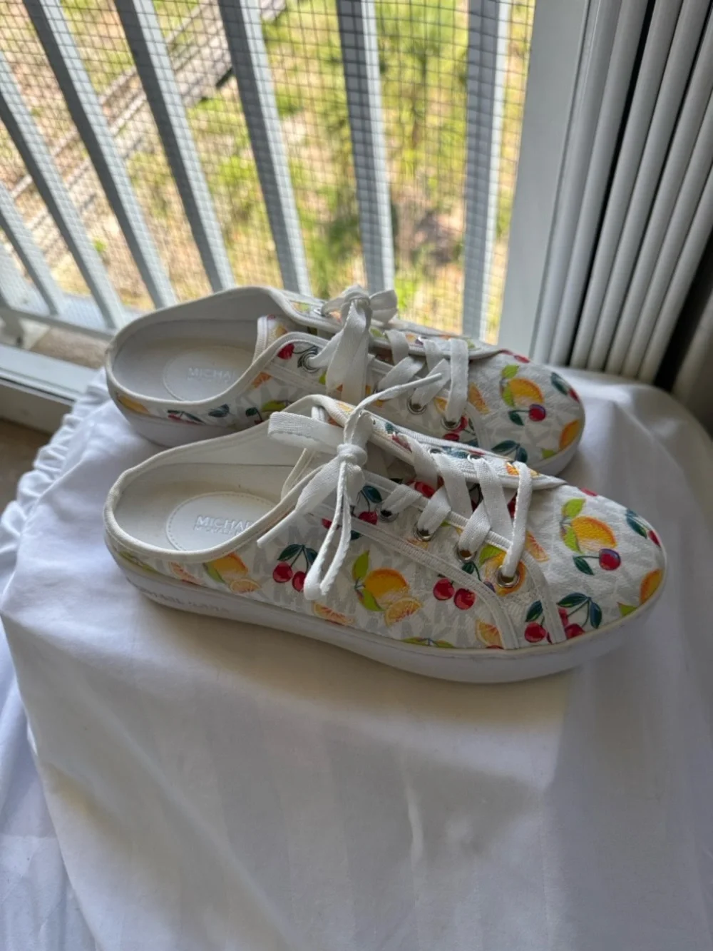 Michael Kors Poppy Fruit print logo, Slip-on canvas sneakers/mules. - Picture 6 of 7